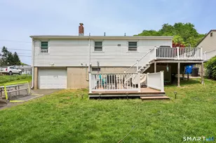 94 Roosevelt St Ext, New Haven, CT 06513 - Photo 2