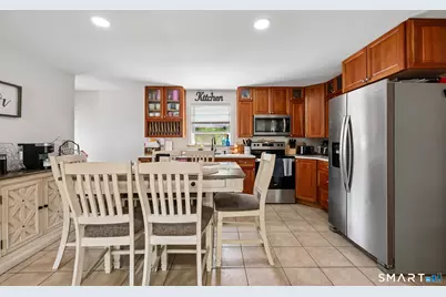 94 Roosevelt St Extension, New Haven, CT 06513 - Photo 8