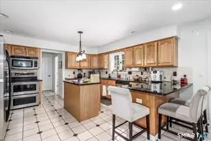 55A Flax Hill Rd, Brookfield, CT 06804 - Photo 10
