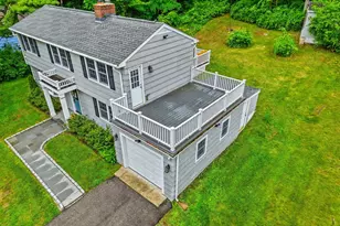 27 Shawnee Rd, Trumbull, CT 06611 - Photo 4