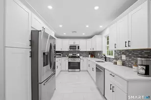 27 Shawnee Rd, Trumbull, CT 06611 - Photo 10
