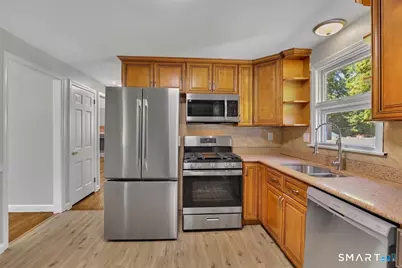 31 Piper Lane, East Hartford, CT 06118 - Photo 8
