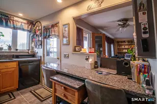27 Maiden Ln, Plainville, CT 06062 - Photo 8