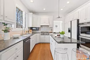 350 Chestnut Hill Rd, Norwalk, CT 06851 - Photo 12