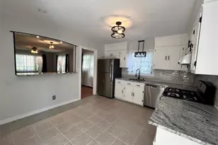 1079 Brooklawn Ave, Fairfield, CT 06825 - Photo 10