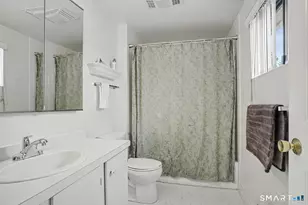 89 Harbor Dr, Stamford, CT 06902 - Photo 12