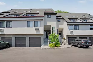 89 Harbor Dr, Stamford, CT 06902 - Photo 24
