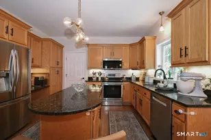 31 Fox Run Rd, Portland, CT 06480 - Photo 4