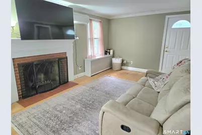 118 Saint Charles Street, West Hartford, CT 06119 - Photo 8
