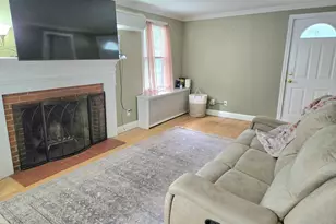 118 St Charles St, West Hartford, CT 06119 - Photo 8