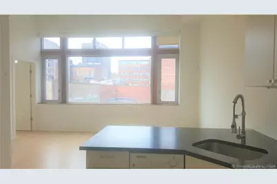 804 Chapel Street #302, New Haven, CT 06510 - Photo 2