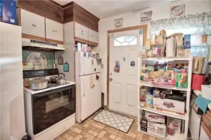 250 Wall St, Waterbury, CT 06704 - Photo 16