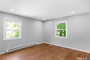 22 Irving Pl, Danbury, CT 06810 - Photo 4