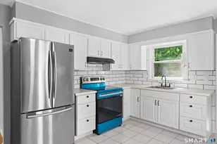 22 Irving Pl, Danbury, CT 06810 - Photo 12
