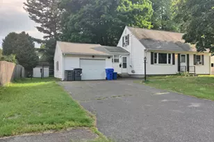 35 Brook Rd, Enfield, CT 06082 - Photo 2