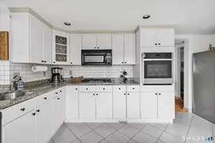 1596 Elm St, Stratford, CT 06615 - Photo 14