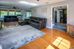 2 Quail Hollow Ct, Beacon Falls, CT 06403 - Photo 10