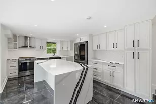 1 Tulip Tree Ln, Norwalk, CT 06851 - Photo 10