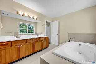 31 Bishop Rd, West Hartford, CT 06119 - Photo 22