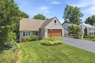 170 Clifton Ave, West Hartford, CT 06107 - Photo 2