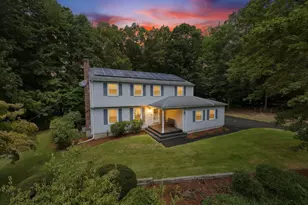 32 Pioneer Dr, Windsor, CT 06095 - Photo 2