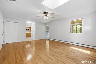 32 Pioneer Dr, Windsor, CT 06095 - Photo 12