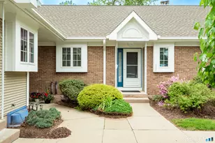 205 Wyndemere Ct, South Windsor, CT 06074 - Photo 2