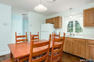 205 Wyndemere Ct, South Windsor, CT 06074 - Photo 6