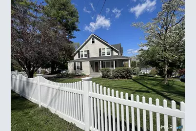 268 Ridgewood Road, West Hartford, CT 06107 - Photo 2