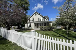 268 Ridgewood Rd, West Hartford, CT 06107 - Photo 2