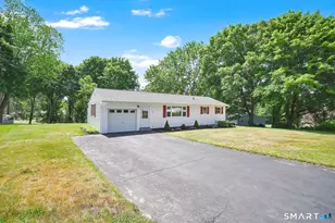 23 Donat Dr, Wallingford, CT 06492 - Photo 2