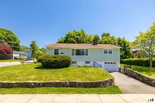 2 Charles St, New London, CT 06320 - Photo 4
