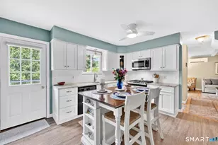 23 Brentwood Ct, Middletown, CT 06457 - Photo 10