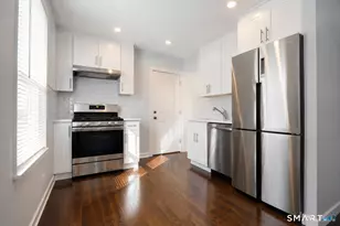 180 Dupont Pl, Bridgeport, CT 06611 - Photo 4