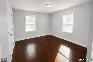 180 Dupont Pl, Bridgeport, CT 06611 - Photo 8