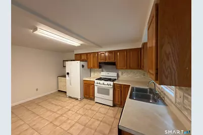 50 Lincoln Avenue #1 R, Danbury, CT 06810 - Photo 2