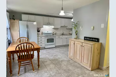 2 Lakeside Drive #M, Ledyard, CT 06339 - Photo 4