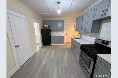82 Bunker Hill Avenue #3, Waterbury, CT 06708 - Photo 2