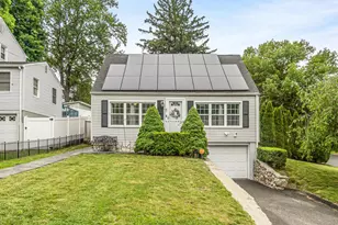 67 Corona Dr, Waterbury, CT 06708 - Photo 2