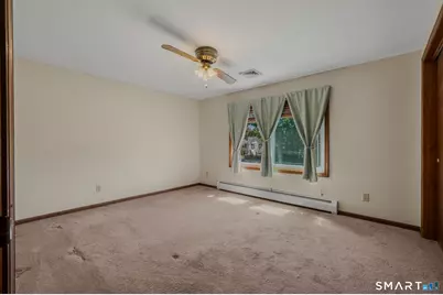 15 Pitcher Street, Norwich, CT 06360 - Photo 18
