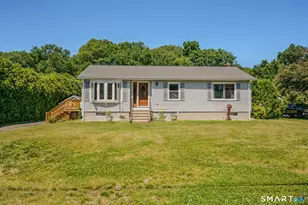 15 Pitcher St, Norwich, CT 06360 - Photo 2