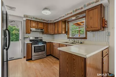 15 Pitcher Street, Norwich, CT 06360 - Photo 10