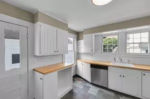1070 Enfield St, Enfield, CT 06082 - Photo 4