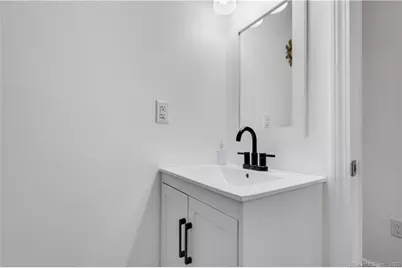 1 Alicia Lane #B, Middletown, CT 06457 - Photo 4