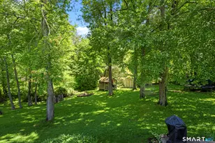16 Pollys Ln, Montville, CT 06382 - Photo 4
