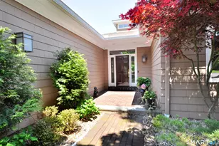 2 Schuyler Ln, Bloomfield, CT 06002 - Photo 2