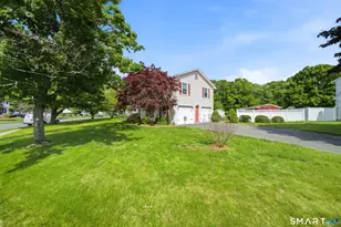17 Spruceland Rd, Enfield, CT 06082 - Photo 2