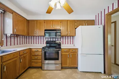 17 Spruceland Road, Enfield, CT 06082 - Photo 10