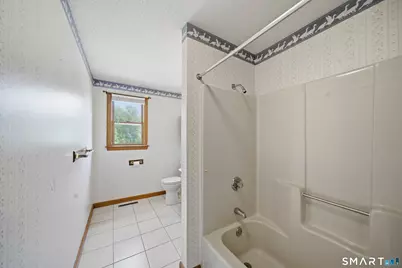 17 Spruceland Road, Enfield, CT 06082 - Photo 20