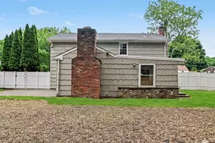 44 Barmore Dr W, Stamford, CT 06905 - Photo 30